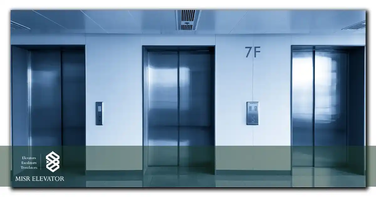 مصاعد داخلية صغيرة